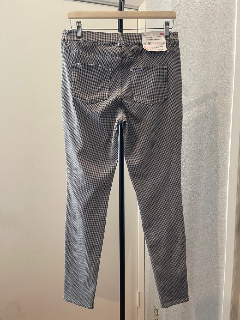 Uniqlo Women’s Heattech Ultra Stretch Pants - Picture 3 of 9